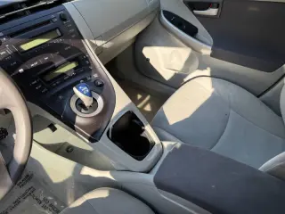 2010 Toyota Prius III