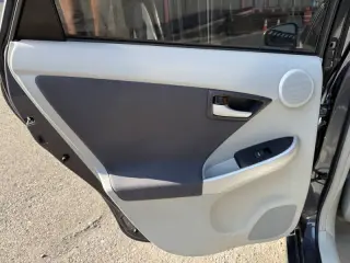 2010 Toyota Prius III
