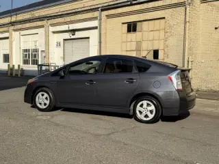 2010 Toyota Prius III