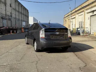 2010 Toyota Prius III