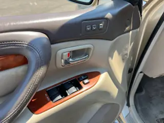 2000 Lexus LX 470