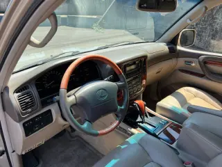 2000 Lexus LX 470