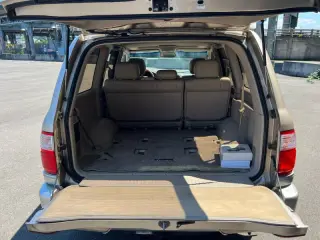 2000 Lexus LX 470