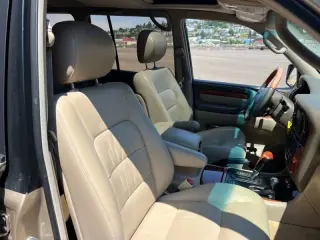 2000 Lexus LX 470