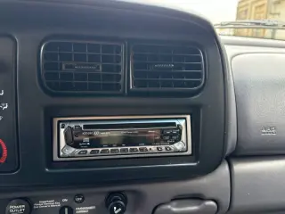1999 Dodge Dakota SLT