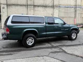 1999 Dodge Dakota SLT