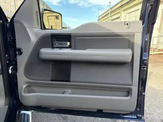 2005 Ford F-150 XLT