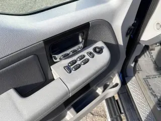 2005 Ford F-150 XLT