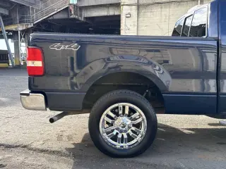 2005 Ford F-150 XLT