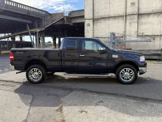 2005 Ford F-150 XLT