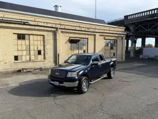2005 Ford F-150 XLT