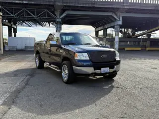 2005 Ford F-150 XLT