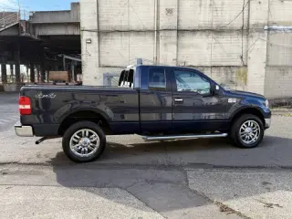 2005 Ford F-150 XLT