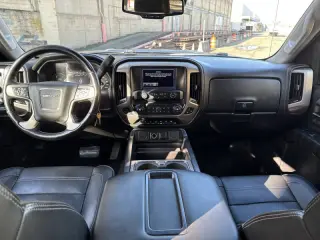 2015 GMC Sierra 3500HD Denali