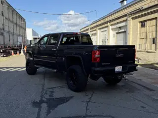 2015 GMC Sierra 3500HD Denali