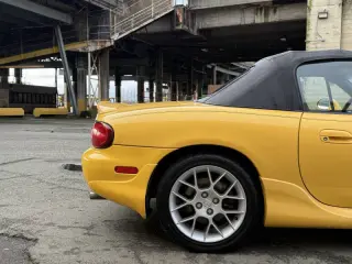 2002 Mazda MX-5 Miata SE