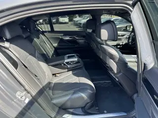 2022 BMW 7 Series ALPINA B7 xDrive