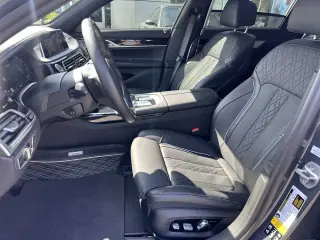 2022 BMW 7 Series ALPINA B7 xDrive
