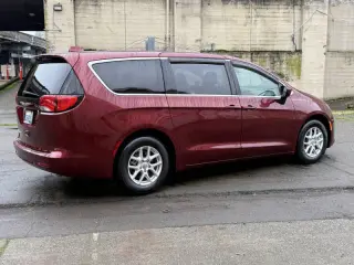 2018 Chrysler Pacifica LX