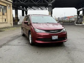 2018 Chrysler Pacifica LX