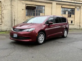 2018 Chrysler Pacifica LX