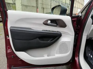 2018 Chrysler Pacifica LX