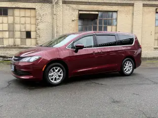 2018 Chrysler Pacifica LX