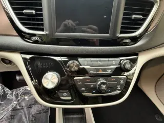2018 Chrysler Pacifica LX