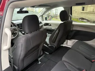 2018 Chrysler Pacifica LX
