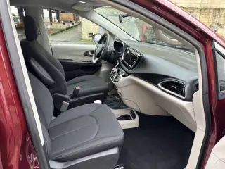 2018 Chrysler Pacifica LX