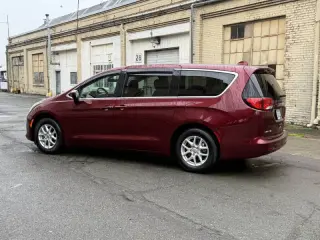 2018 Chrysler Pacifica LX