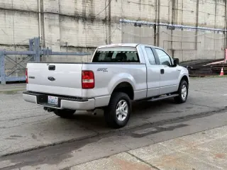 2005 Ford F-150 STX