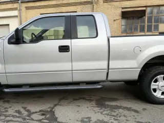 2005 Ford F-150 STX