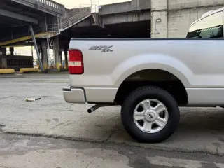2005 Ford F-150 STX