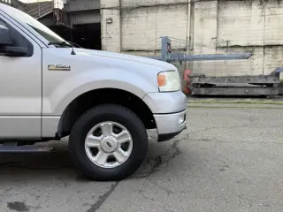 2005 Ford F-150 STX