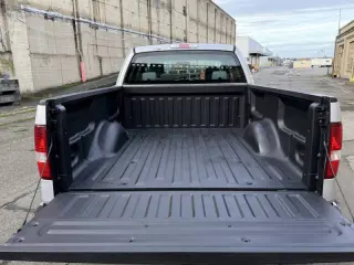 2005 Ford F-150 STX