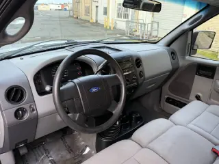 2005 Ford F-150 STX