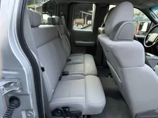 2005 Ford F-150 STX