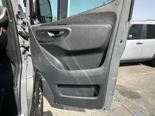 2020 Mercedes-Benz Sprinter Cargo Van 2500 Standard Roof V6 144" 4WD