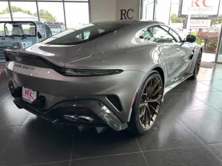 2025 Aston Martin Vantage 