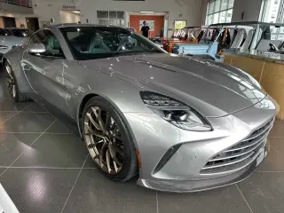 2025 Aston Martin Vantage 