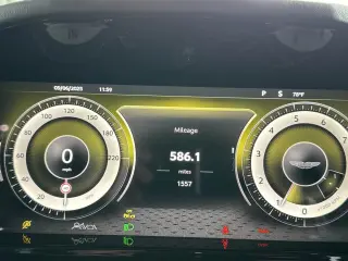 2025 Aston Martin Vantage 