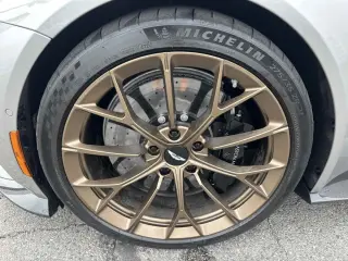 2025 Aston Martin Vantage 