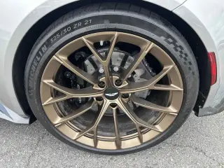 2025 Aston Martin Vantage 