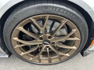 2025 Aston Martin Vantage 