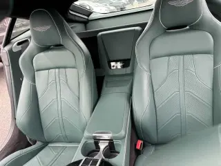 2025 Aston Martin Vantage 