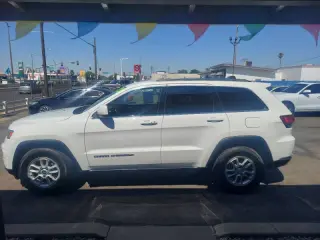 2020 Jeep Grand Cherokee Laredo E