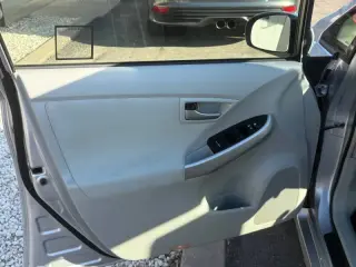 2014 Toyota Prius Three