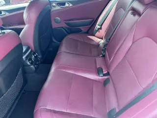 2019 Kia Stinger GT1