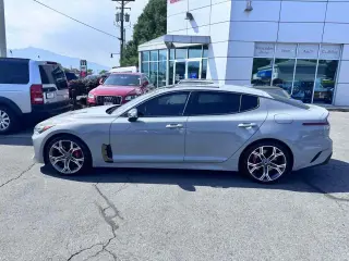 2019 Kia Stinger GT1